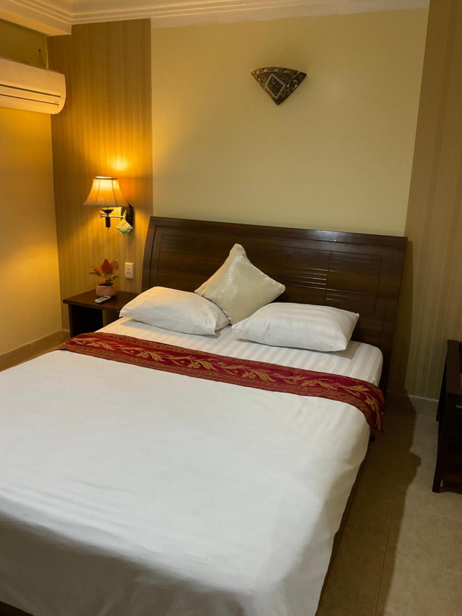 Khach San Minh Chau - Hoa Hung Hotel Ho Chi Minh-Byen Eksteriør billede