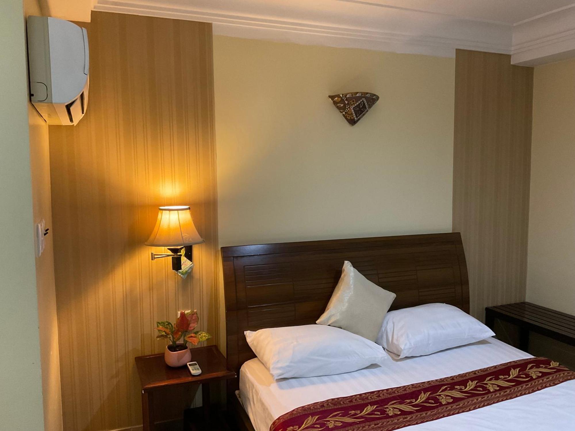 Khach San Minh Chau - Hoa Hung Hotel Ho Chi Minh-Byen Eksteriør billede