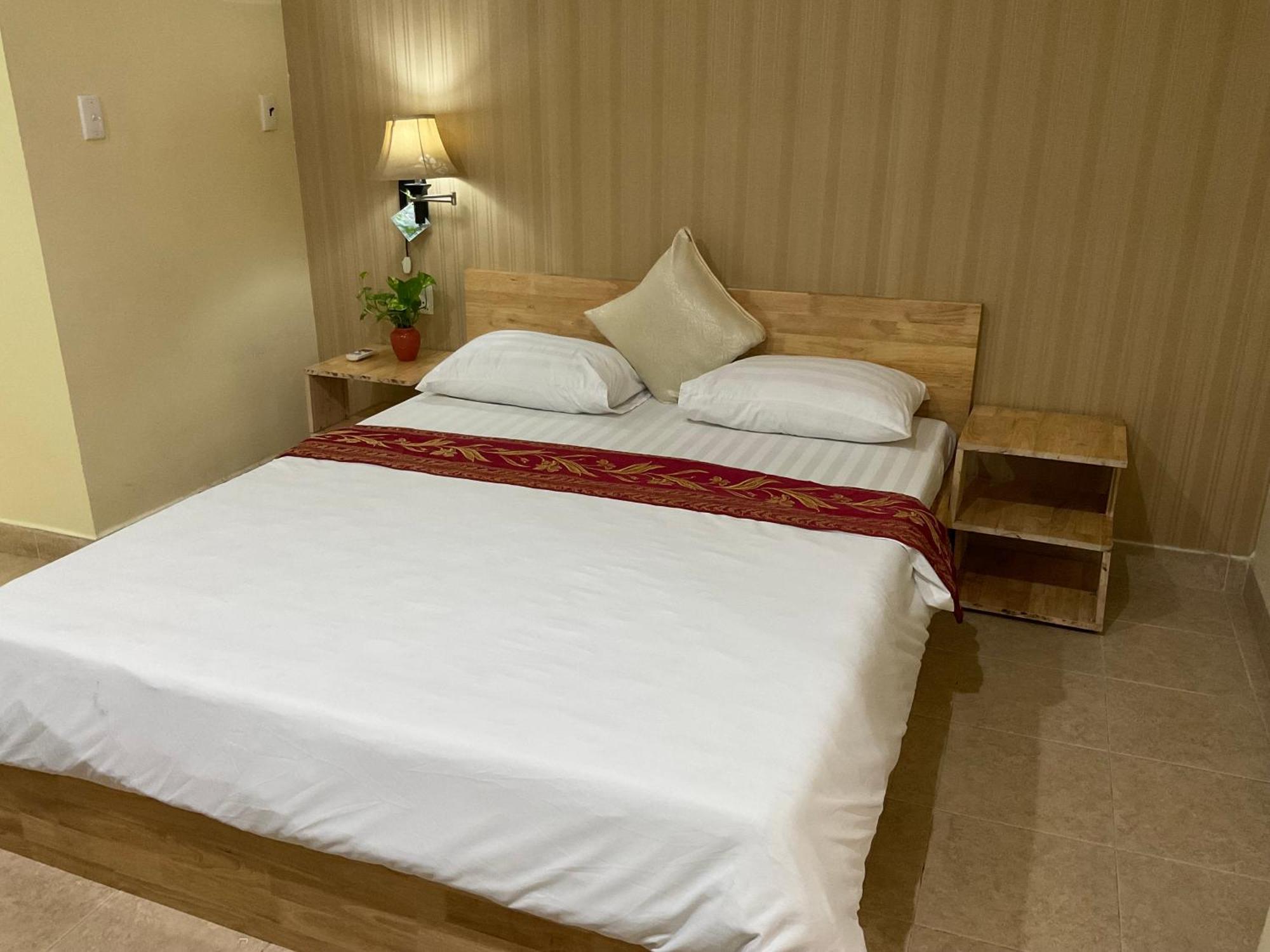 Khach San Minh Chau - Hoa Hung Hotel Ho Chi Minh-Byen Eksteriør billede