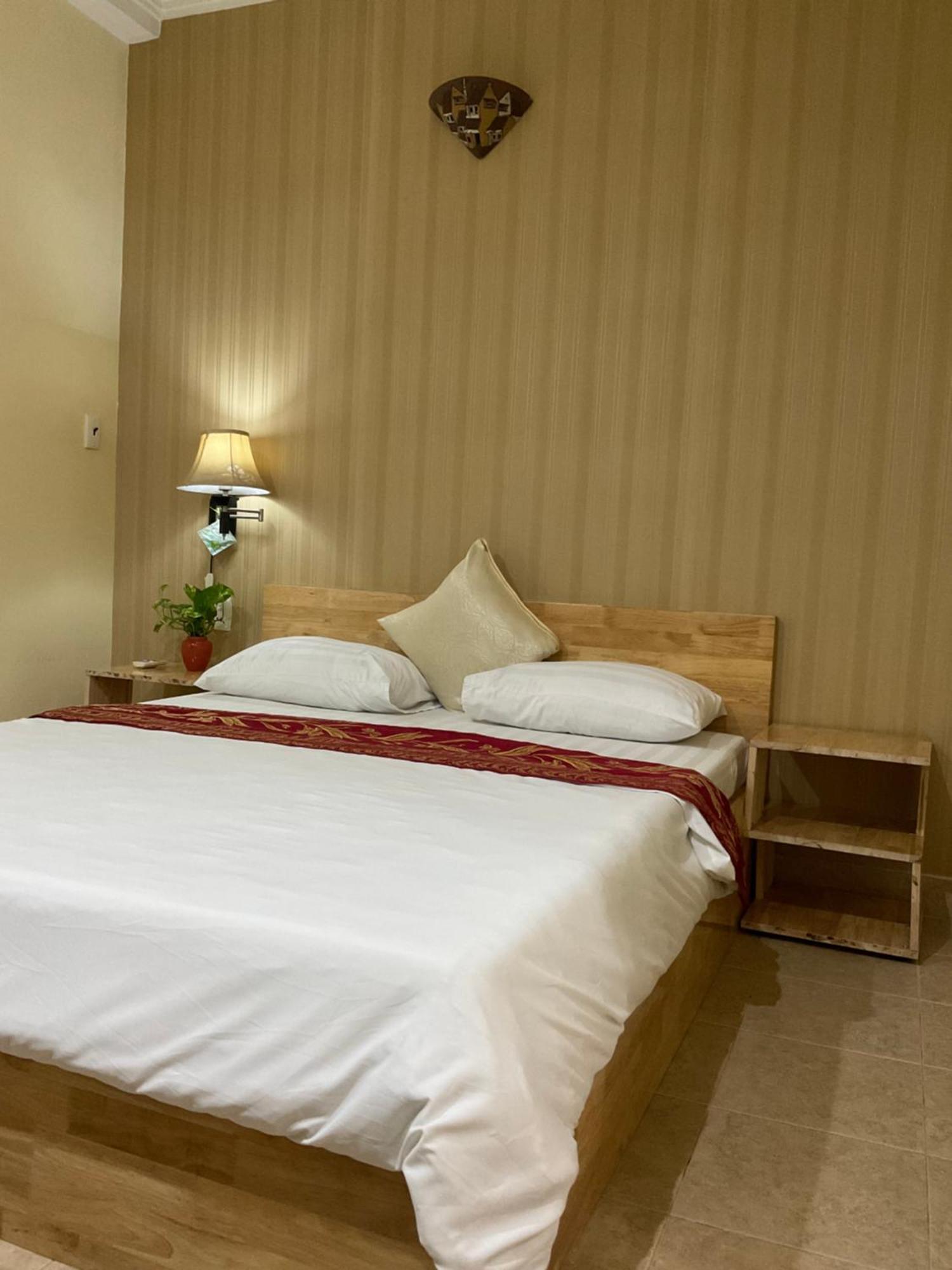 Khach San Minh Chau - Hoa Hung Hotel Ho Chi Minh-Byen Eksteriør billede