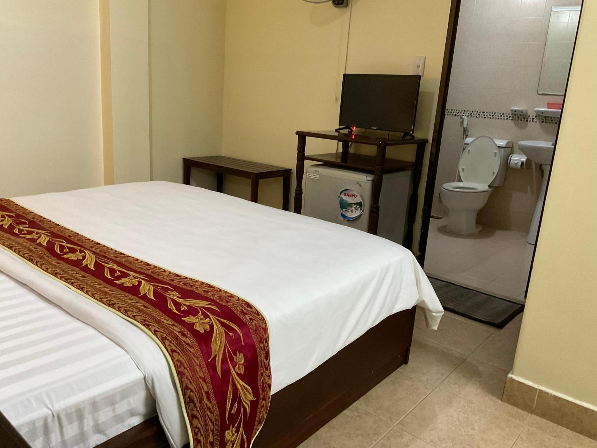 Khach San Minh Chau - Hoa Hung Hotel Ho Chi Minh-Byen Eksteriør billede